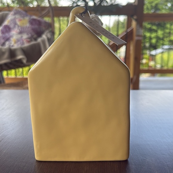 🎉HOST PICK🎉RAE DUNN Artisan Collection | ‘ PEEP’ Ceramic House - Picture 4 of 6